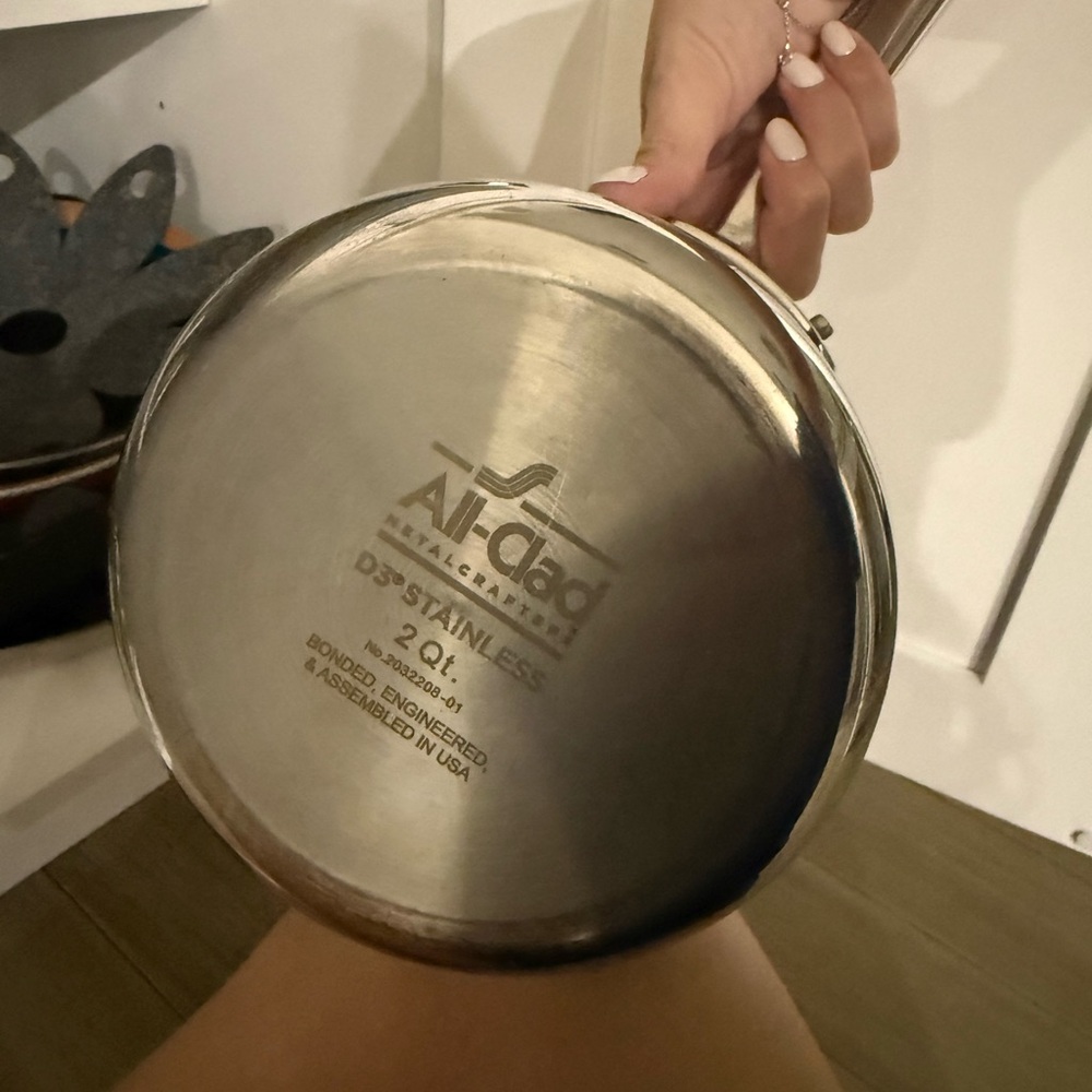 All clad Stainless Steel 2 Qt Saucepan - Silver